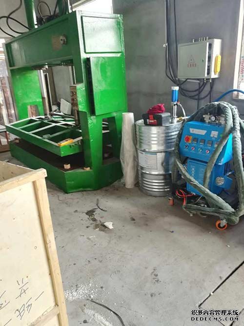聚脲噴涂機施工的典型應(yīng)用有哪些案例?(圖2) 機器設(shè)備防腐耐磨處理